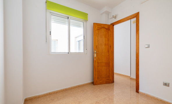 Resale - Apartment - Torrevieja