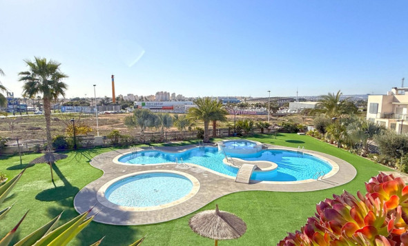 Reventa - Semi-detached - Torrevieja - Aguas Nuevas