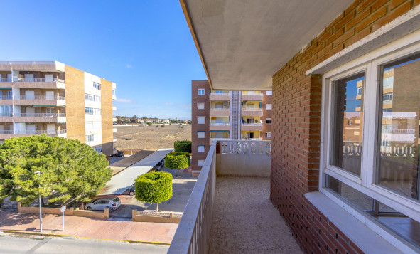 Resale - Apartment - Torrevieja - Orihuela Costa