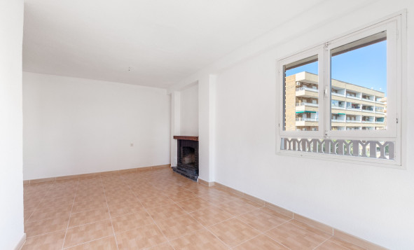 Resale - Apartment - Torrevieja - Orihuela Costa