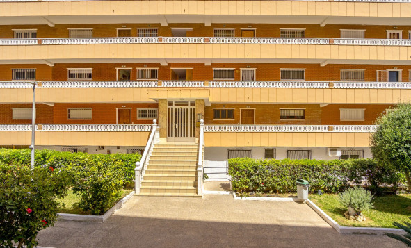 Resale - Apartment - Torrevieja - Orihuela Costa