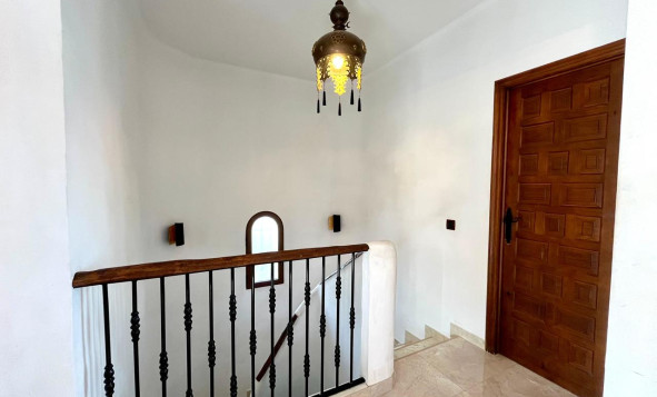 Resale - 4. House - Detached Villa - Villamartin - Orihuela Costa