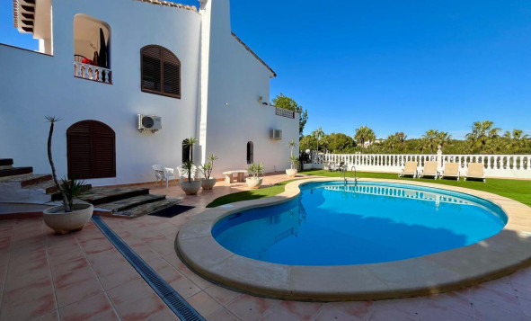 Resale - 4. House - Detached Villa - Villamartin - Orihuela Costa