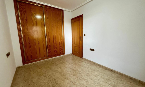 Resale - Apartment - Los Montesinos - Torrevieja