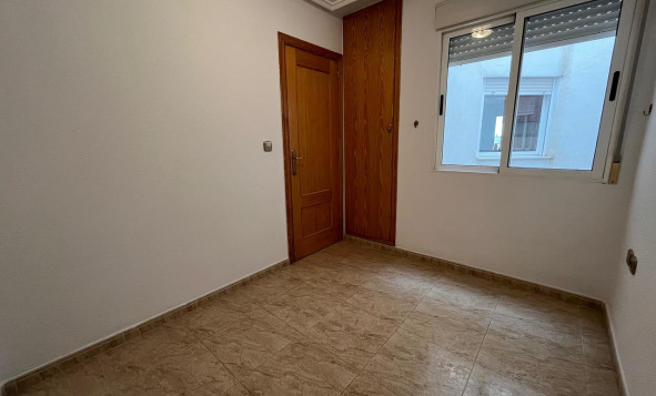 Resale - Apartment - Los Montesinos - Torrevieja