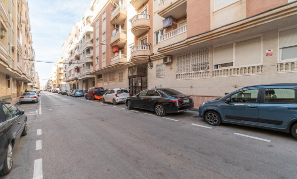 Resale - Apartment - Torrevieja