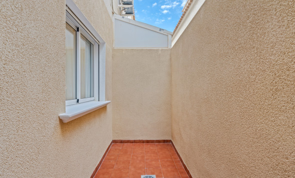 Resale - 1. Apartment / flat - Punta Prima - Orihuela Costa