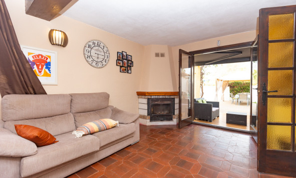 Herverkoop - 3. Semi - Detached Villa - Lomas de Cabo Roig - Orihuela Costa