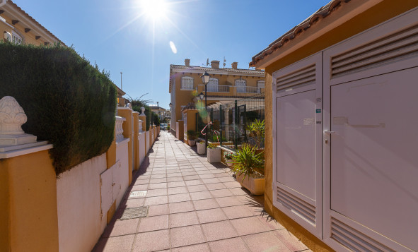 Herverkoop - 2. Town house - La Zenia - Orihuela Costa