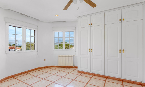 Herverkoop - 3. Halfvrijstaand huis - Torrevieja - Costa Blanca Zuid