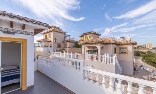 Resale - 4. House - Detached Villa - Orihuela Costa