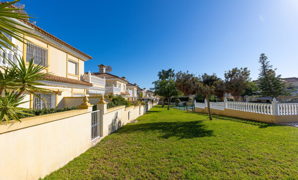 Reventa - 3. Semi - Detached Villa - La Mata - Torrevieja