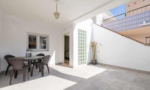 Herverkoop - 4. House - Detached Villa - Torrevieja