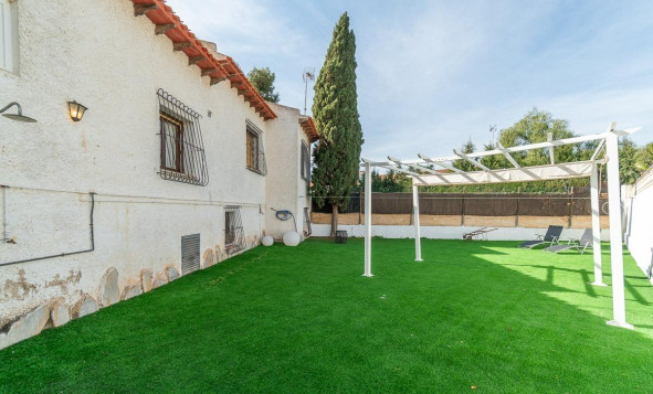 Resale - 4. House - Detached Villa - Orihuela Costa