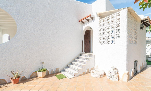 Resale - 4. House - Detached Villa - Orihuela Costa