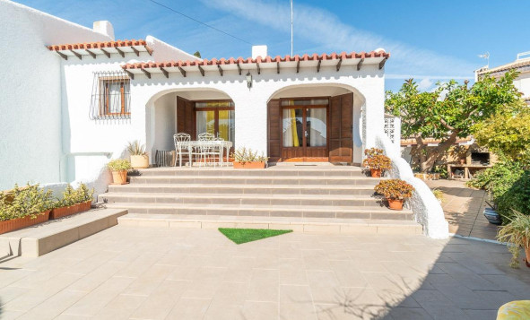 Resale - 4. House - Detached Villa - Orihuela Costa