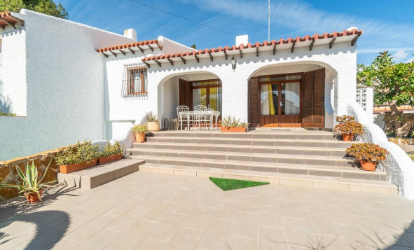 Resale - 4. House - Detached Villa - Orihuela Costa