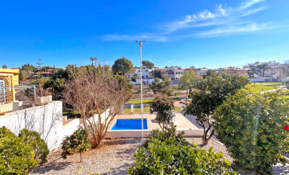 Resale - 4. House - Detached Villa - Torrevieja - Orihuela Costa