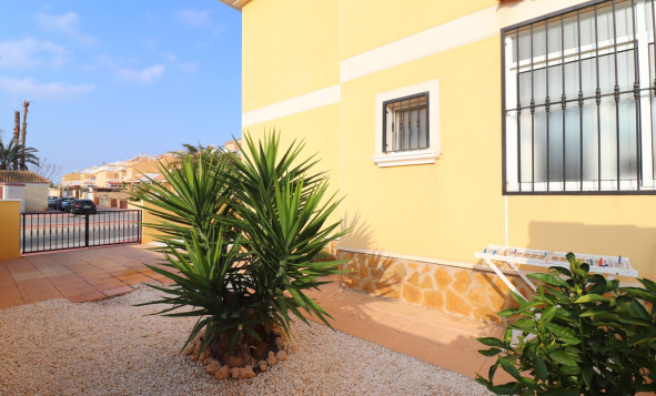 Resale - 3. Semi - Detached Villa - Ciudad Quesada - Lo Marabu