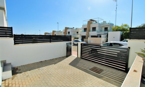 Resale - 4. House - Detached Villa - Villamartin - Orihuela Costa