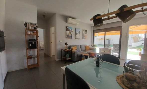 Reventa - 1. Apartment / flat - Pilar de la Horadada - Pueblo Latino