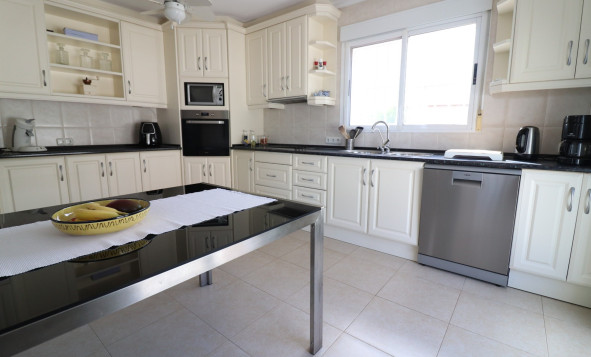 Resale - Villa - Algorfa - Rojales