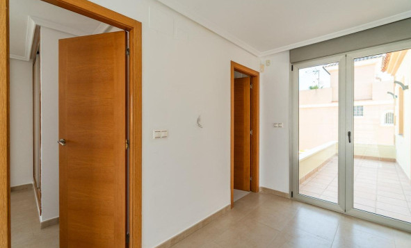 Reventa - 4. House - Detached Villa - Torrevieja - Aguas nuevas 2