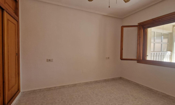 Resale - 2. Town house - Torrevieja - Orihuela Costa