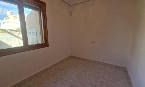 Resale - 2. Town house - Torrevieja - Orihuela Costa