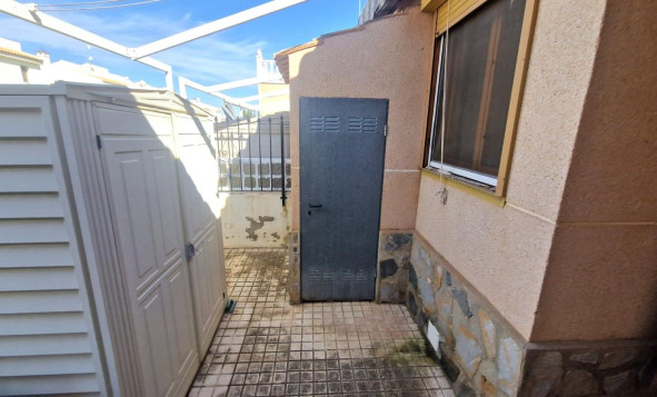 Resale - 2. Town house - Torrevieja - Orihuela Costa