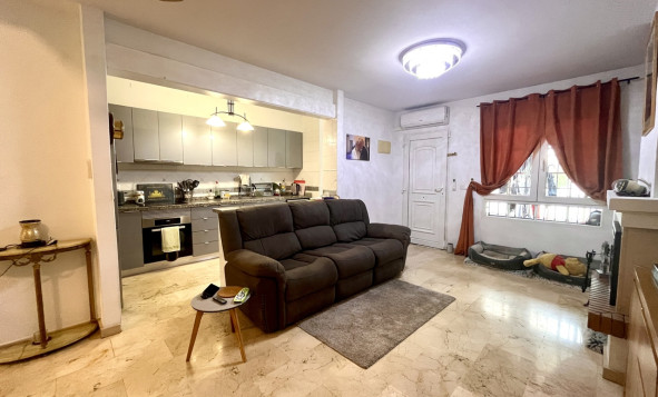 Resale - 2. Town house - Villamartin - Orihuela Costa