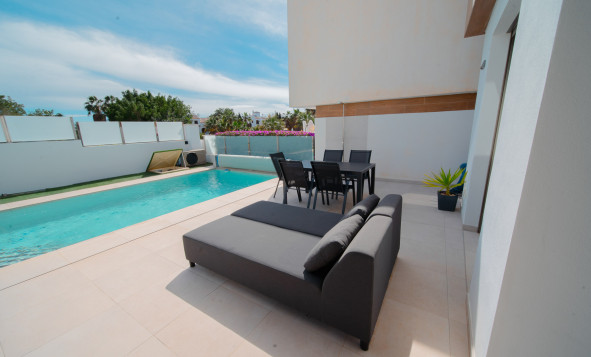 Reventa - 4. House - Detached Villa - Orihuela Costa