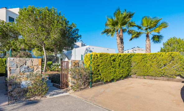 Herverkoop - 3. Halfvrijstaand huis - Las Colinas Golf and Country Club - Costa Blanca Zuid