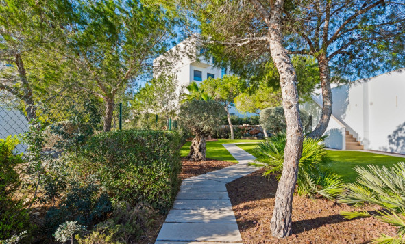 Herverkoop - 3. Halfvrijstaand huis - Las Colinas Golf and Country Club - Costa Blanca Zuid