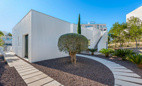 Herverkoop - 3. Halfvrijstaand huis - Las Colinas Golf and Country Club - Costa Blanca Zuid