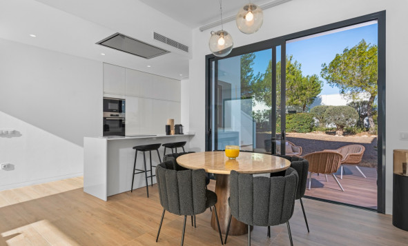 Herverkoop - 3. Halfvrijstaand huis - Las Colinas Golf and Country Club - Costa Blanca Zuid