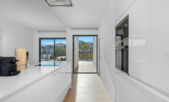 Herverkoop - 3. Halfvrijstaand huis - Las Colinas Golf and Country Club - Costa Blanca Zuid