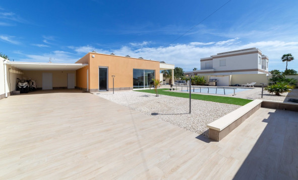 Herverkoop - 3. Halfvrijstaand huis - Torrevieja - Costa Blanca Zuid