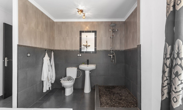 Herverkoop - 1. Appartement / flat - Daya Nueva - Costa Blanca Zuid