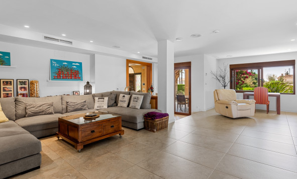 Herverkoop - 3. Halfvrijstaand huis - Elche - Costa Blanca Zuid