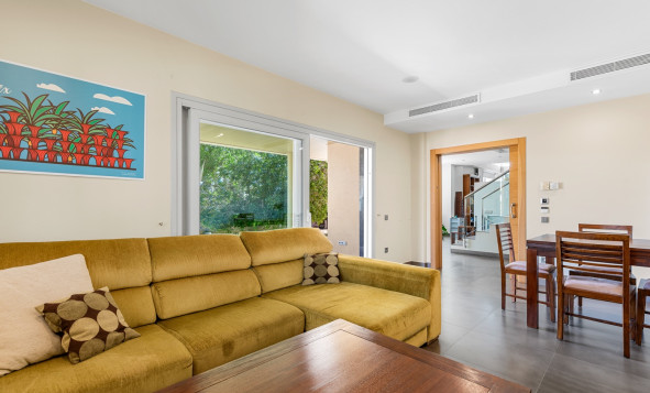 Herverkoop - 3. Halfvrijstaand huis - Elche - Costa Blanca Zuid