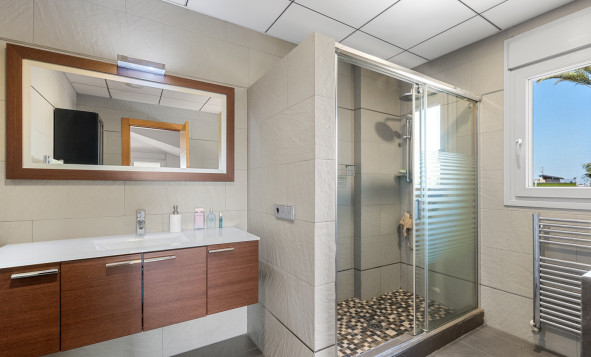 Herverkoop - 3. Halfvrijstaand huis - Elche - Costa Blanca Zuid