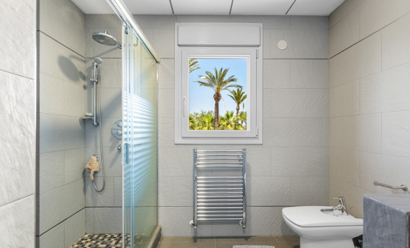 Herverkoop - 3. Halfvrijstaand huis - Elche - Costa Blanca Zuid