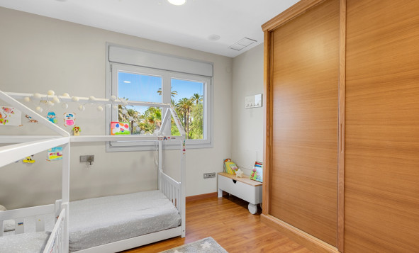 Herverkoop - 3. Halfvrijstaand huis - Elche - Costa Blanca Zuid