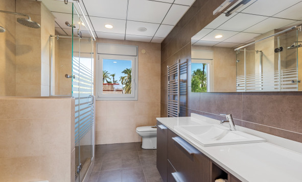 Herverkoop - 3. Halfvrijstaand huis - Elche - Costa Blanca Zuid