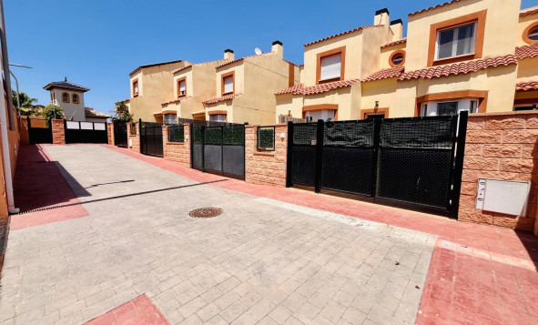 Herverkoop - 2. Town house / tussenwoning - Cabo Roig - Costa Blanca Zuid