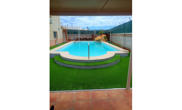 Herverkoop - 3. Halfvrijstaand huis - Torrevieja - Costa Blanca Zuid