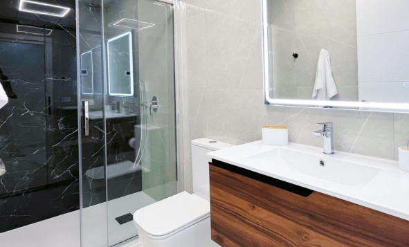 Herverkoop - 1. Appartement / flat - Torrevieja - Costa Blanca Zuid