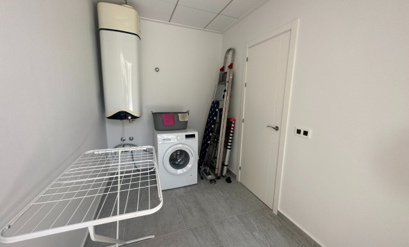 Herverkoop - 3. Halfvrijstaand huis - San Miguel de Salinas - Costa Blanca Zuid