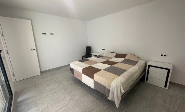 Herverkoop - 3. Halfvrijstaand huis - San Miguel de Salinas - Costa Blanca Zuid